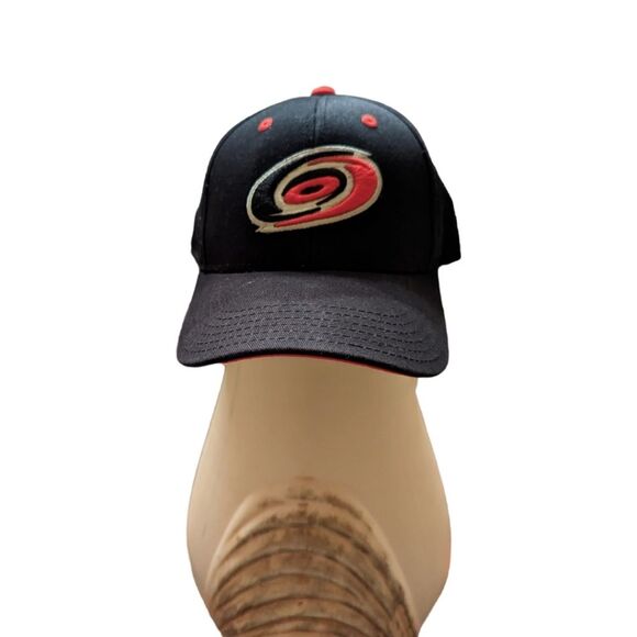 Reebok Other - NWOT NHL Carolina Harricanes Youth Hat